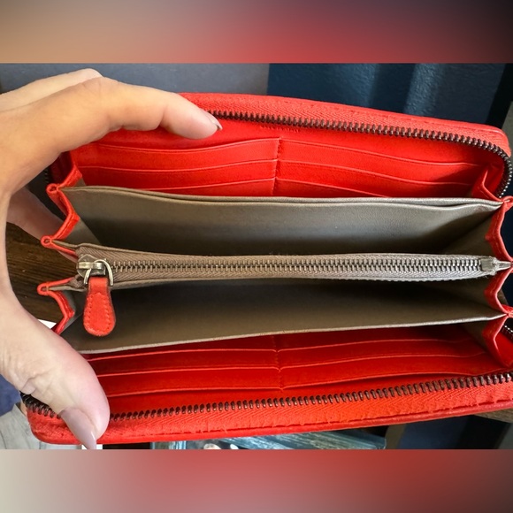 🔥BOTTEGA VENETA Intrecciato Zippy w/box-EUC - Picture 4 of 10